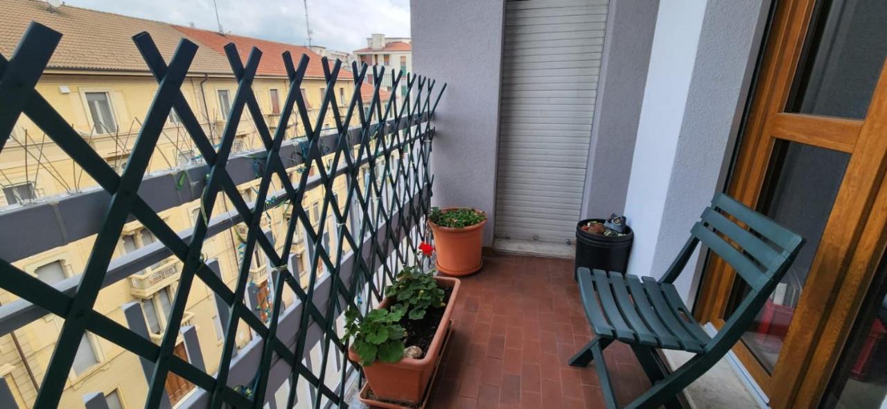 Sunflower House Alessandria Esterno foto